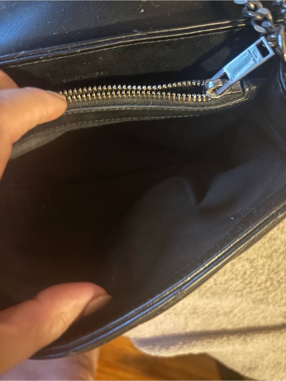 Saint Laurent Black Quilted Leather Envelope Shoulder Bag with Silver Logo - Picture 7 of 11